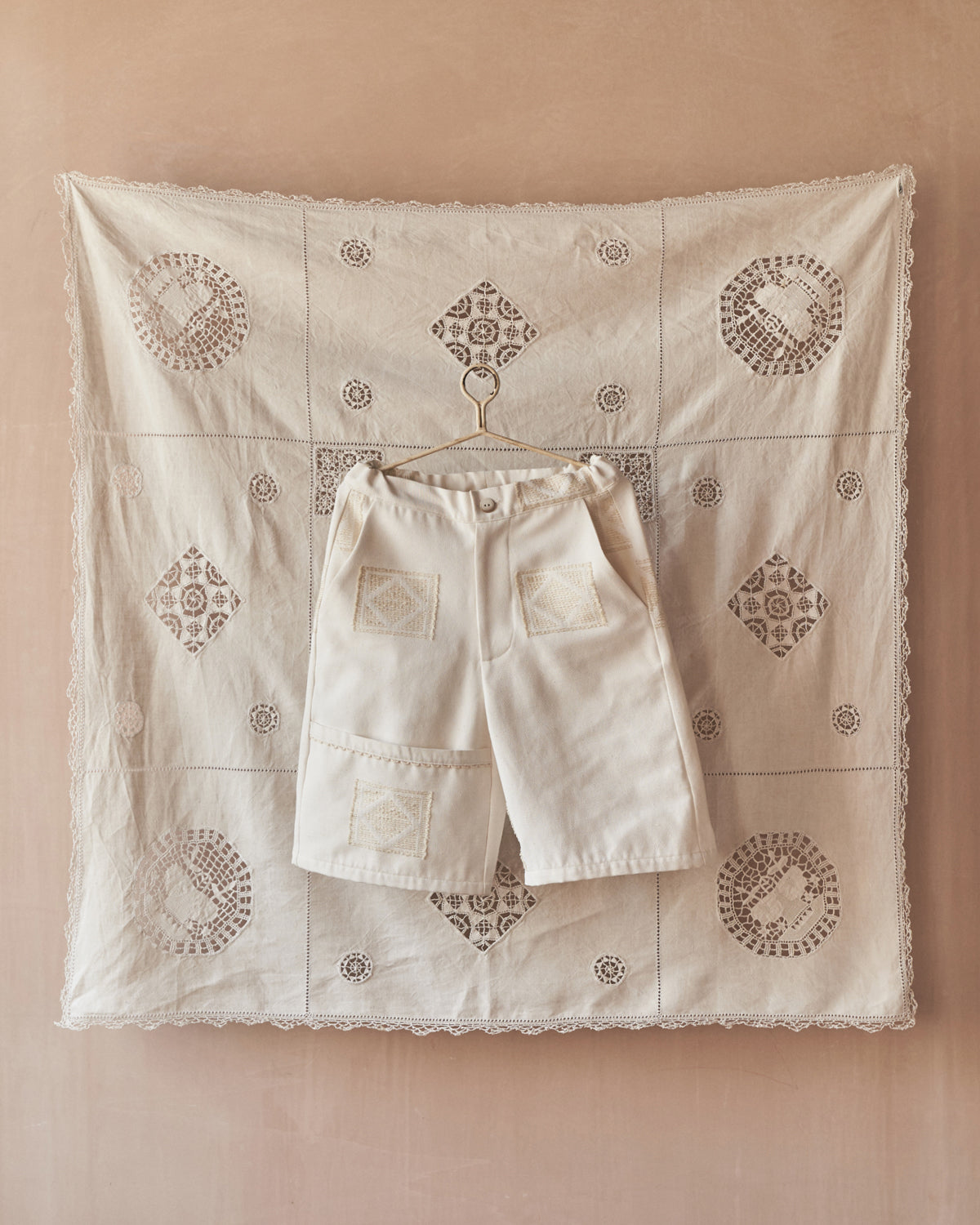 Ricami Shorts