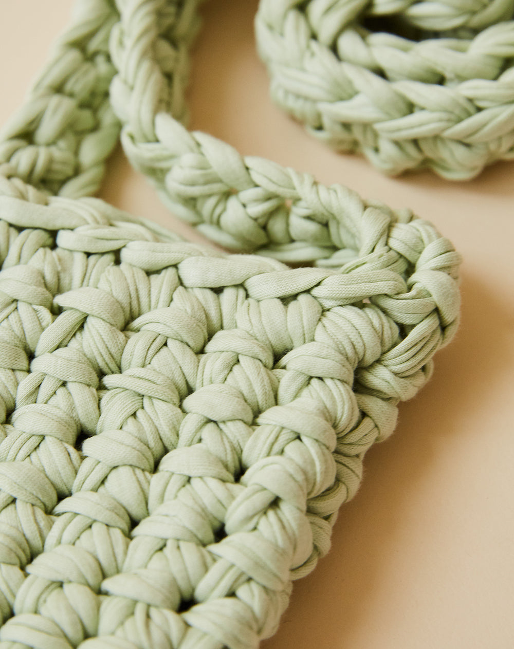 pistacchio gelato crochet bag