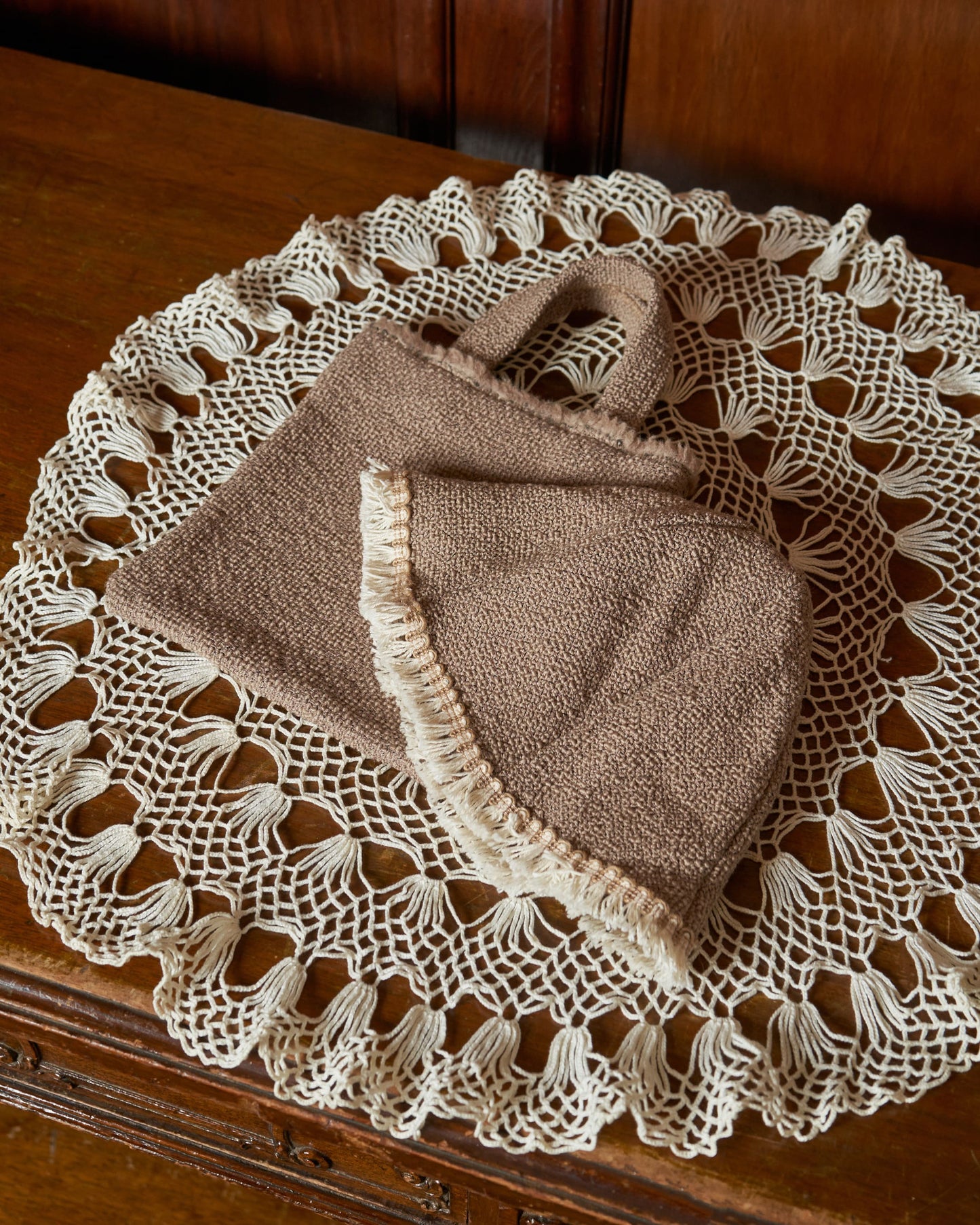 cuore tassel hat
